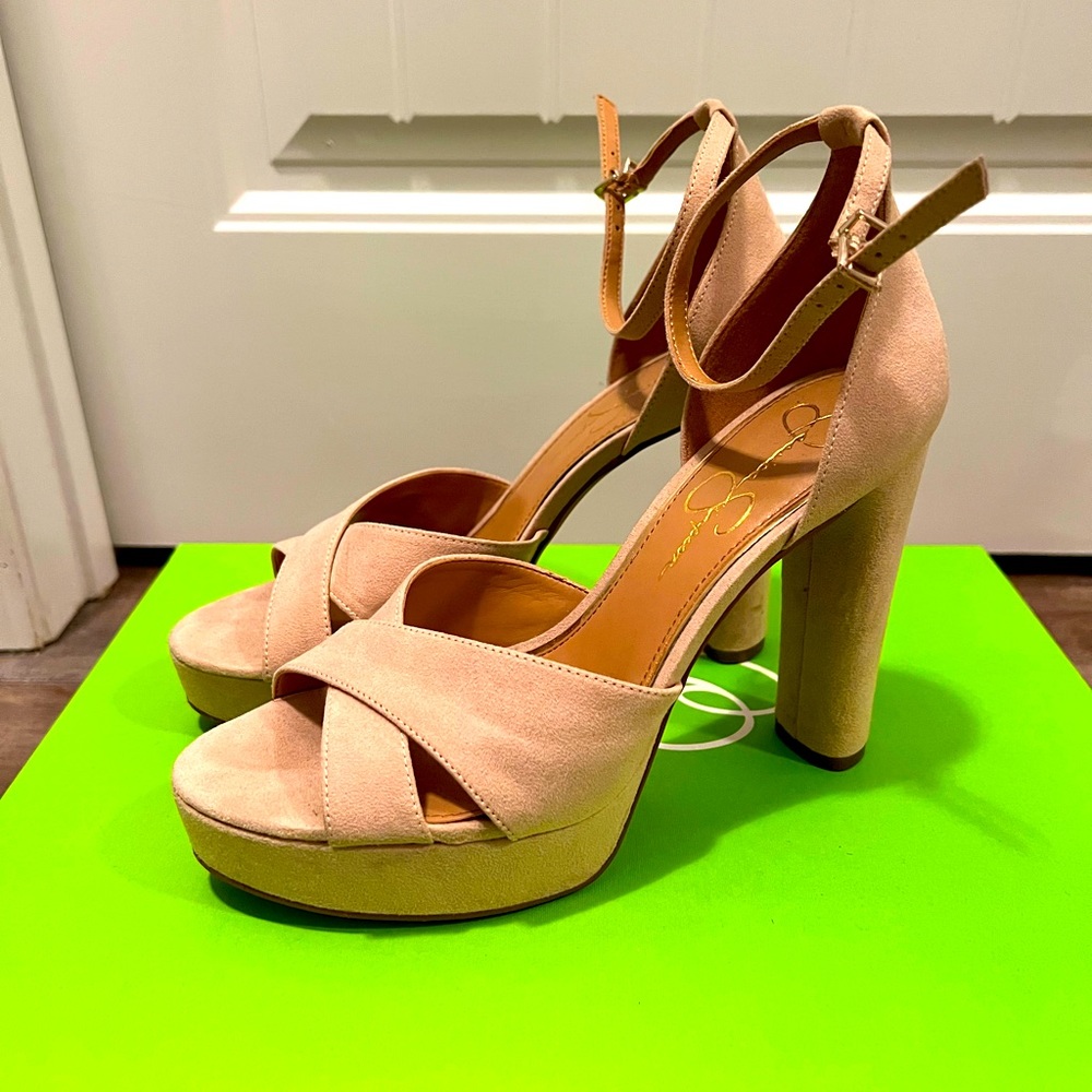 Women's shoes with heels. Perfect condition. Worn once.